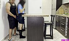 Estudiante de secundaria manoseada y aprovechada por su profesor privado en casa.