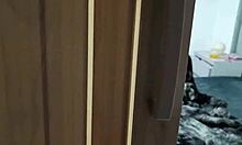 mi cuñada tries anal with toys despite the pain