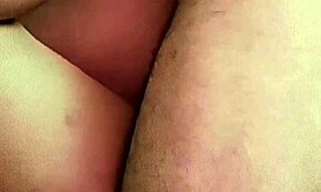 Le Chupo Su Rica Verga A Mi Esposo Me Hace Venir Chupando Mi Vagina Muy Rico Y Después Lo Monto De Espalda Hasta Hacer Qué Se Corra Dentro De Mi Vagina Me Deja Goteando Mi Vagina Con Su Semen