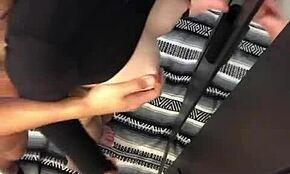 I’m obsessed with this cute Chinese beauty’s body