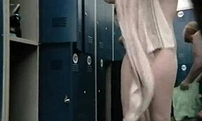 Hairy Amateur Voyeur Video Showing Intimate Details