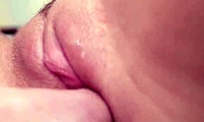 Hot Pornstar Flashes Tiny Physique