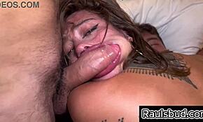 yael se atrevió a jugar con tres pollas! salió destrozada en gangbang dp por el coño.