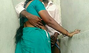 desi village aunty getting her pussy eaten by boyfriend! 😍