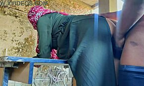 Wow! Banging a gorgeous woman in an abandoned building!