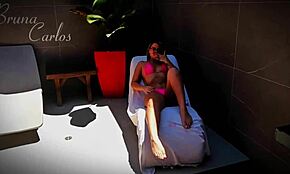 caramba, eu não sabia que meu amigo da faculdade tinha um pau tão grande. cavalguei gostoso e ele me fudeu todinha!