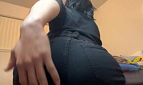 Hermoso Jovencito Gay con Culo de Burbuja Se Pone Cachondo y Recibe Duro