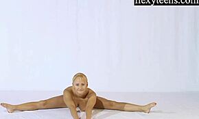 Andreykina doing gymnastics for FlexyTeens. So cool!