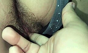 xxx asi de facil es quitarle los pantys a mi cuñada