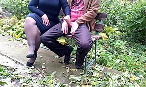 嘿，我们的脏癖是在街上射精！