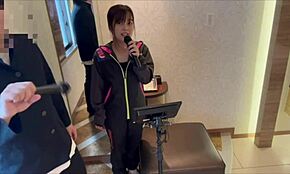 Inexperienced High School Couple Tries Sex in Karaoke