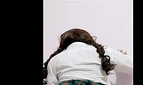 Morra de Escuela Se Masturba con Orgasmo Intenso. Alumna Mexicana Primeriza Muestra su Rico Culo Después de Clases.