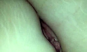 fucking my gf's big ass to squirting