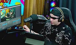 Nymphet Viamms Evaluates Ruan's Cock in Casting and Gives Good Grade