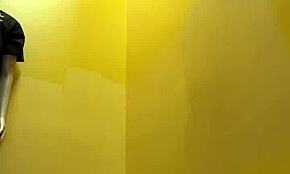 Cream machine fucks pussy and anal in this hot session.