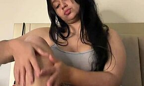 Latina Beauty Enjoys Relaxing Foot Massages In 4K