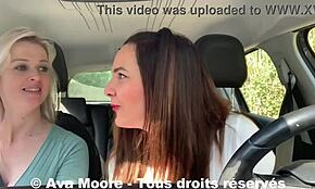 Lucky Guy Gets Sucked By Two Girls On Roadside