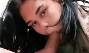 i ate with the chubby girl from my neighborhood while stoned