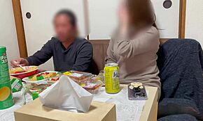 跟随大阪新世界和新西的真实情侣约会，捕捉私人别墅里每个亲密时刻