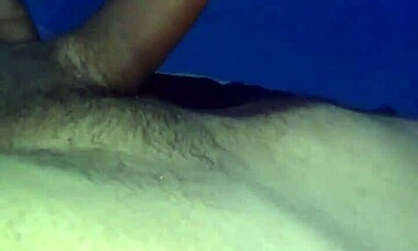 Echando el ma�anero con mi vecino despues de que mi marido se va a trabajar