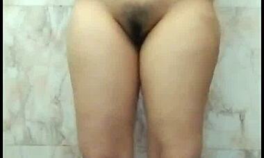 Wow! Big Boobs Girlfriend Fingering Tight Pussy in Bathroom. Hindi Talk Makes It Even Hotter, Don’t Miss This!