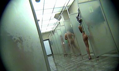 Hidden cam shows chubby girlfriend showering naked