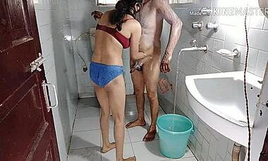 Wow, Anita Bhabhi sucks BF's cock in wild desi chudai!