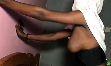 i'm deepthroating this monster cock to make it cum in my shaved pussy