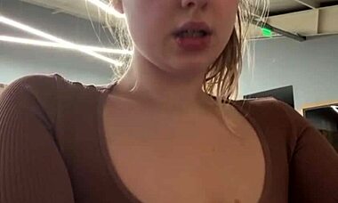 Anal fucking and squirting a lot in the changing room, wanna see? 😈