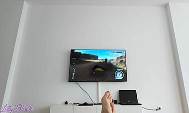 Step Sister Shares Her Pussy Because Of Wrecked Car!