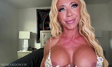 Blonde babe mandy monroe takes deepthroat and creampie