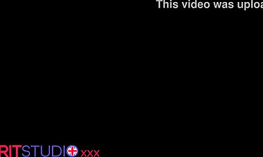 Real 18 Year Old Gives Oily Handjob For Orgasm 😏