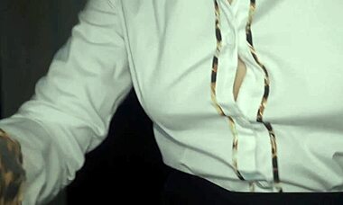 Are you sure we can do this in public, babe?