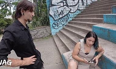 Fake agent records girl flashing at train station