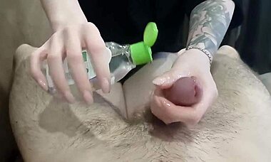 按摩师用油手淫导致高潮