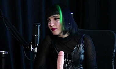 Safada Gótica Demonstrates Her Blowjob, Gets Tits Sucked After Saying She'd Date Fans - Carol Rhcp Sheer Red