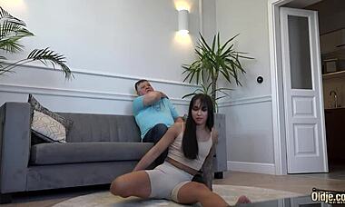 Gorgeous Nymphet Helps Old Guy Relax, Rewarded with Pussy Licking