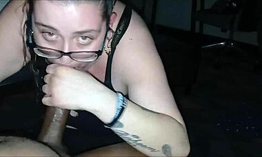 Elevator blowjob leads to a messy facial