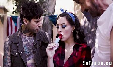 i'm whitiney wright at the stepfamily barbeque getting banged rough in double penetration